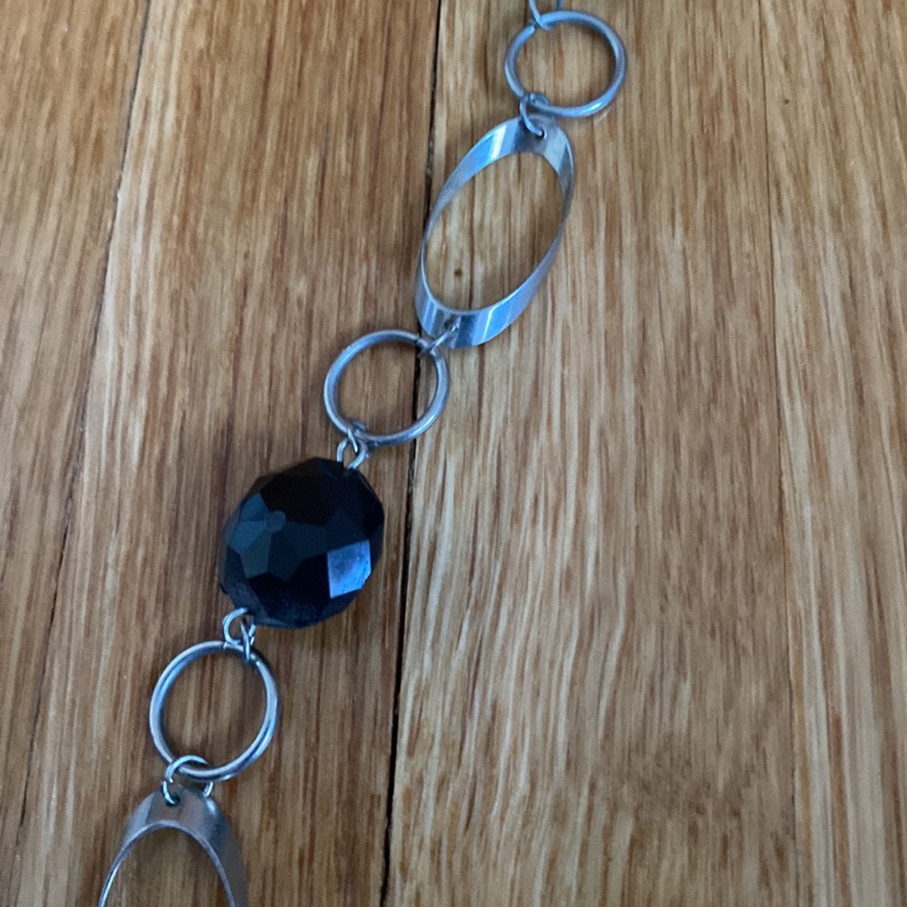 Black bead and chain necklace - Picture 2 of 3